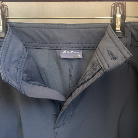 NWOT Eddie Bauer Women's Dark Smoke Adventurer Skort Size 14 - Picture 3 of 7